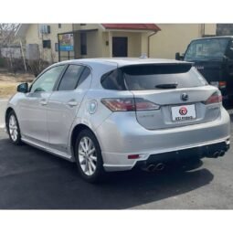 
										LEXUS CT200h Version C 2011 full									