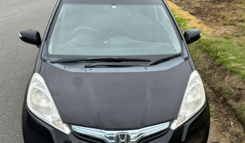 
								Honda Fit Hybrid 2012 full									