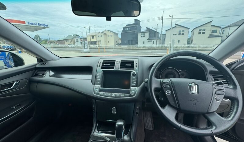 
								Toyota Crown DBA-GRS200 full									